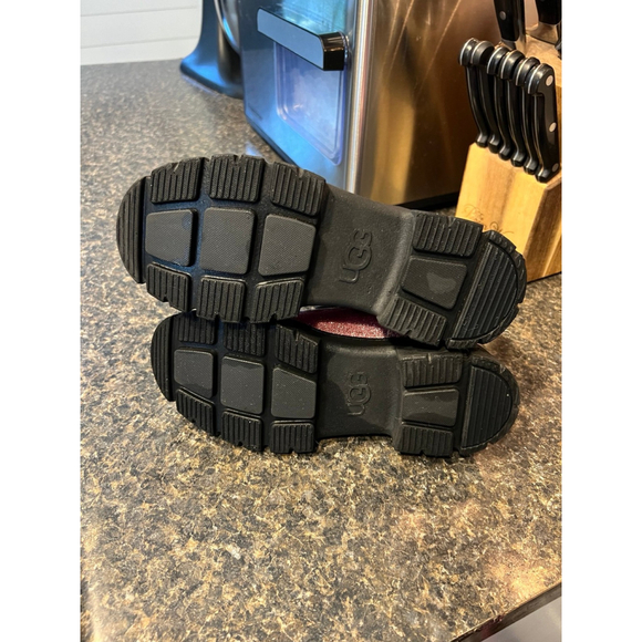 UGG - KIDS ASHTON LACE UP GLITTER ANKLE BOOTS - Picture 7 of 12